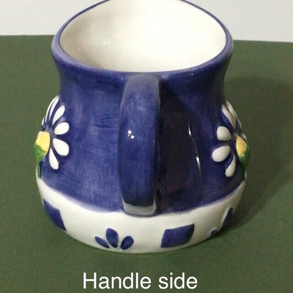 EUC - Vintage Oneida “Spring Daisy” Little Creamer -  3” Tall - Picture 4 of 7